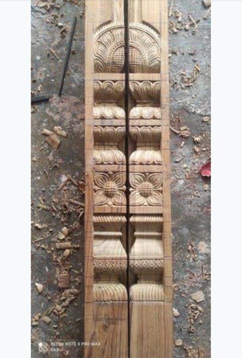 Pillar wood carving work 1